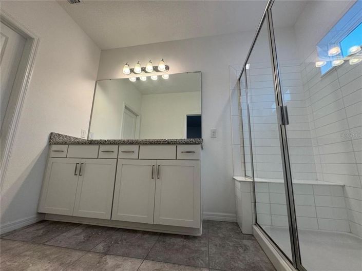 Image No.15-4 Bed Townhouse for sale