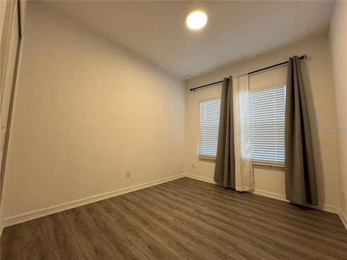 Image No.16-4 Bed Townhouse for sale