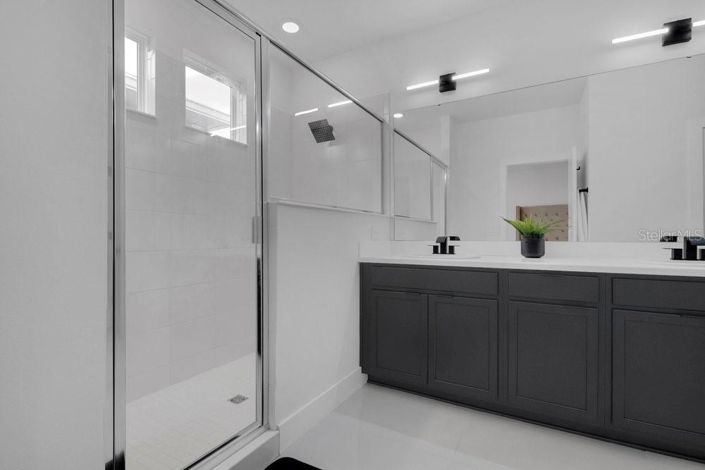 Image No.19-5 Bed House for sale