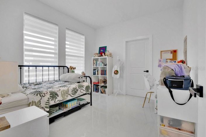 Image No.26-5 Bed House for sale