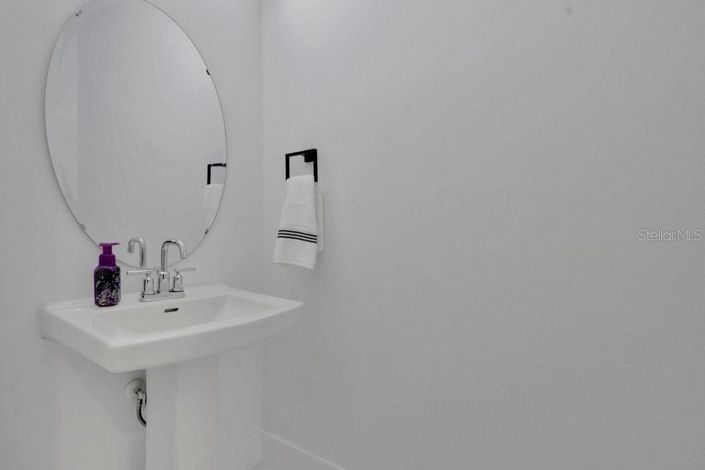 Image No.28-5 Bed House for sale