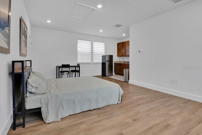 Image No.33-5 Bed House for sale