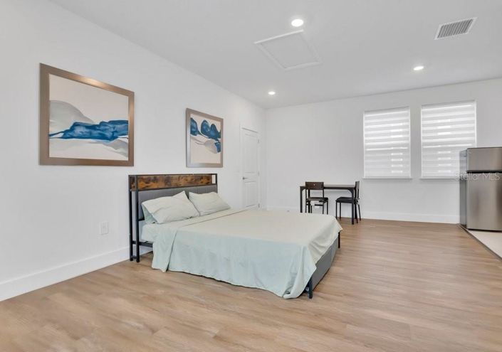 Image No.34-5 Bed House for sale