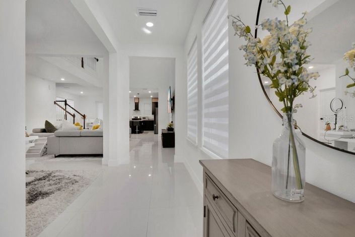 Image No.9-5 Bed House for sale