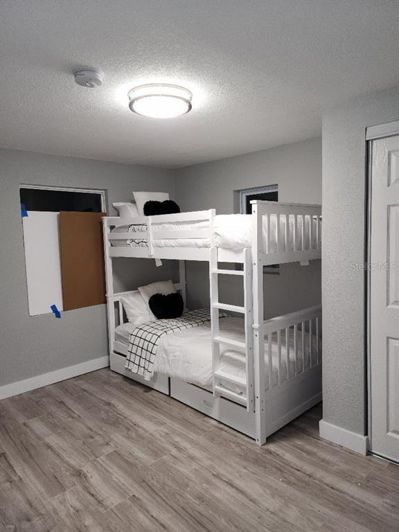 Image No.5-2 Bed House for sale