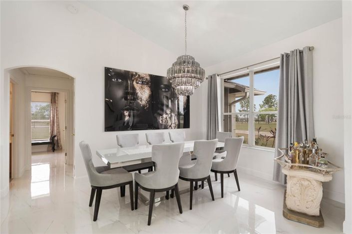 Image No.11-4 Bed House for sale