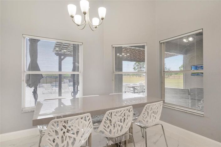 Image No.12-4 Bed House for sale