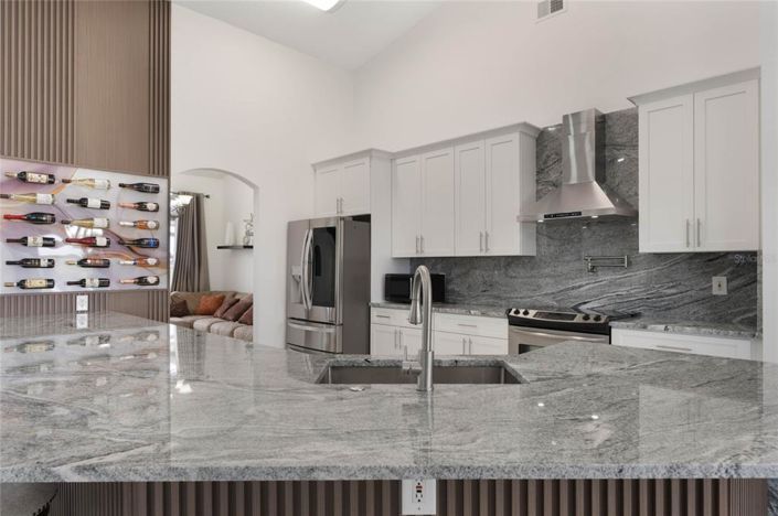 Image No.16-4 Bed House for sale