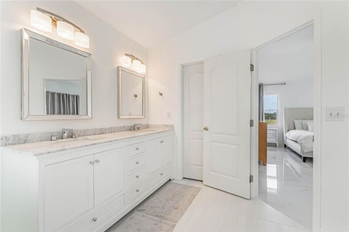 Image No.20-4 Bed House for sale