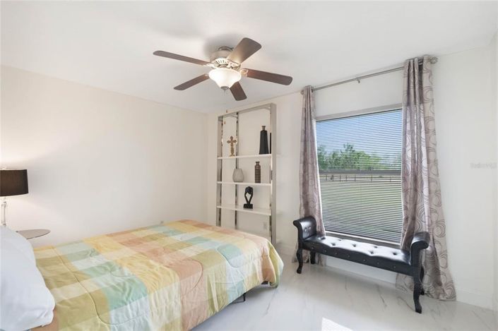 Image No.24-4 Bed House for sale