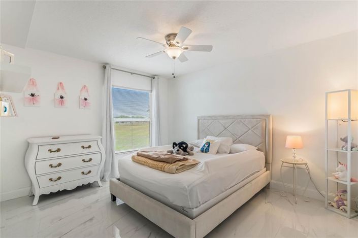 Image No.25-4 Bed House for sale