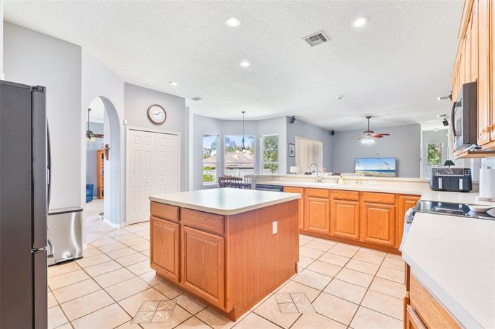 Image No.10-4 Bed House for sale