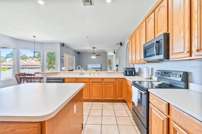 Image No.13-4 Bed House for sale