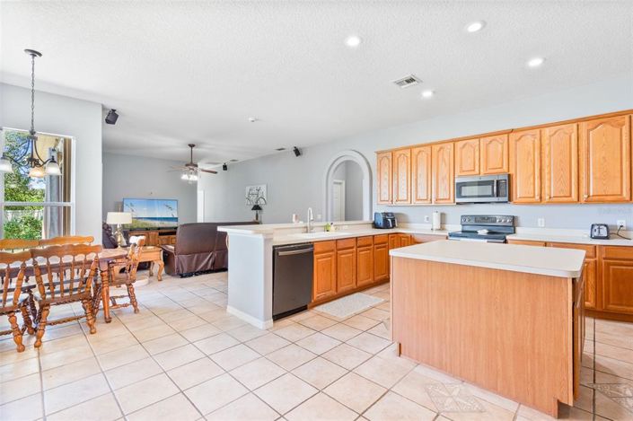 Image No.14-4 Bed House for sale