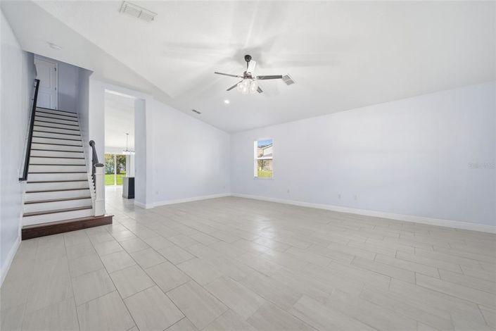 Image No.10-4 Bed House for sale