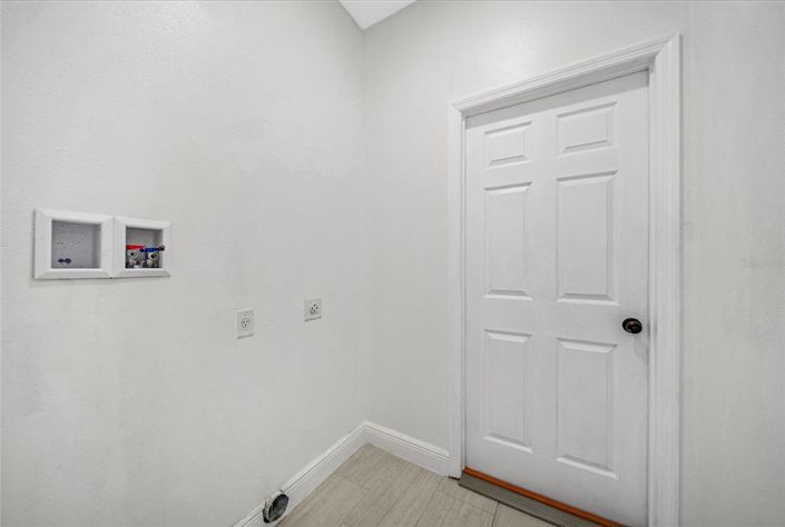 Image No.25-4 Bed House for sale