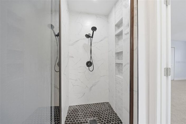 Image No.32-4 Bed House for sale