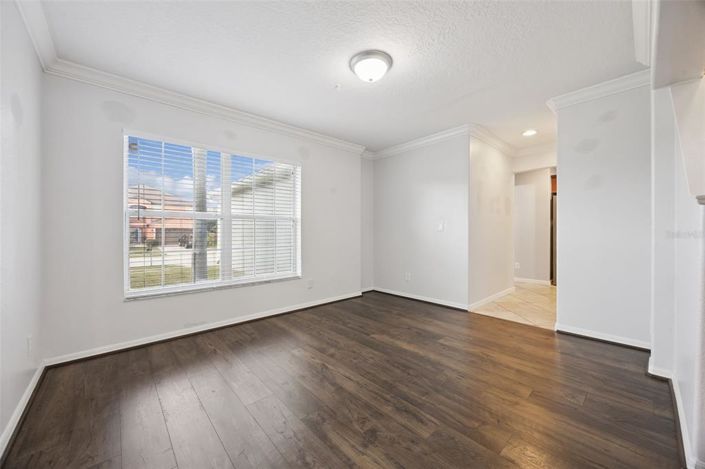 Image No.5-5 Bed House for sale