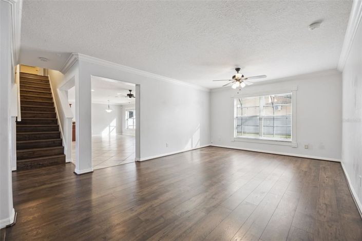 Image No.6-5 Bed House for sale