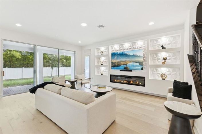 Image No.10-5 Bed House for sale