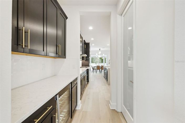 Image No.11-5 Bed House for sale