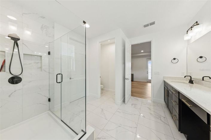 Image No.29-5 Bed House for sale