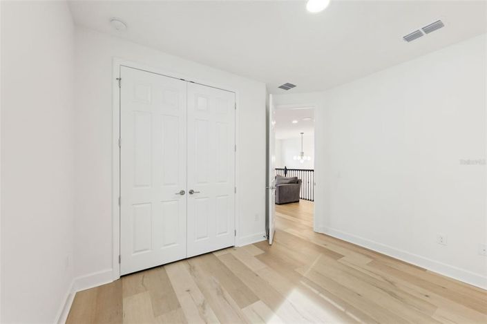 Image No.34-5 Bed House for sale