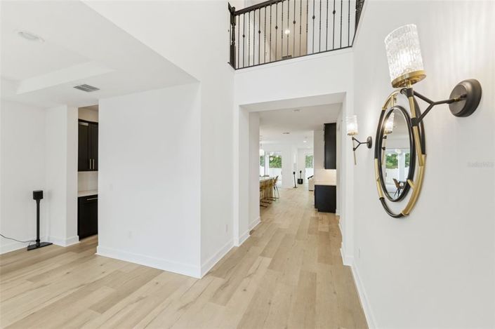 Image No.7-5 Bed House for sale