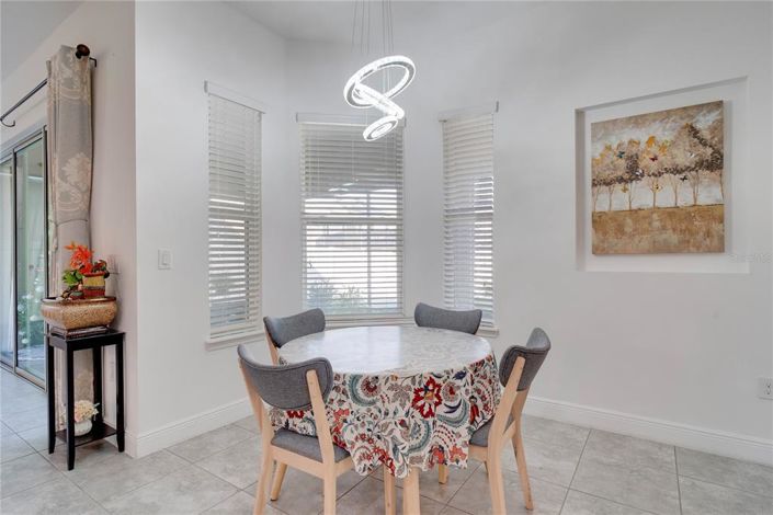 Image No.12-5 Bed House for sale