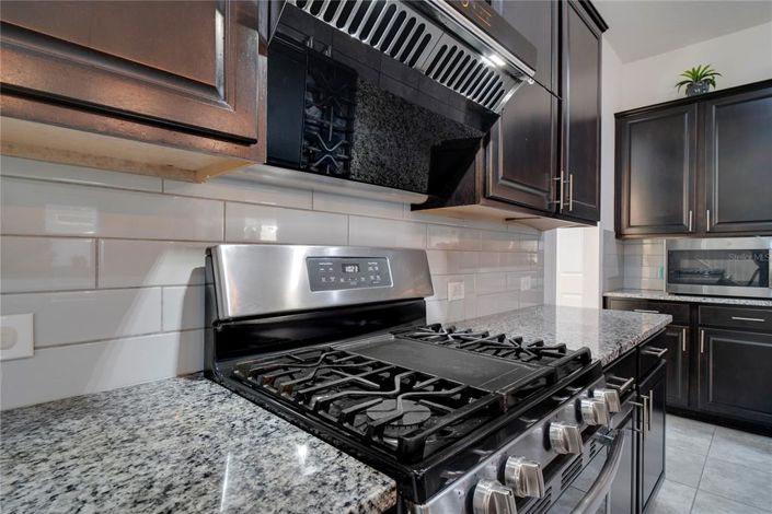 Image No.15-5 Bed House for sale