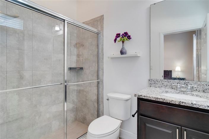 Image No.18-5 Bed House for sale