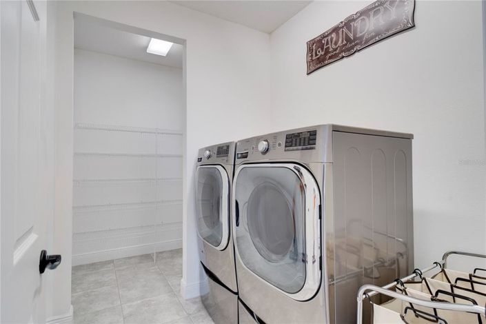 Image No.24-5 Bed House for sale