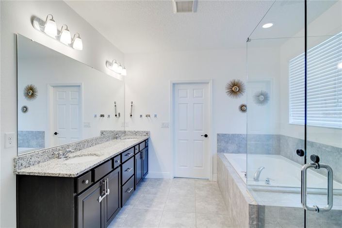 Image No.30-5 Bed House for sale