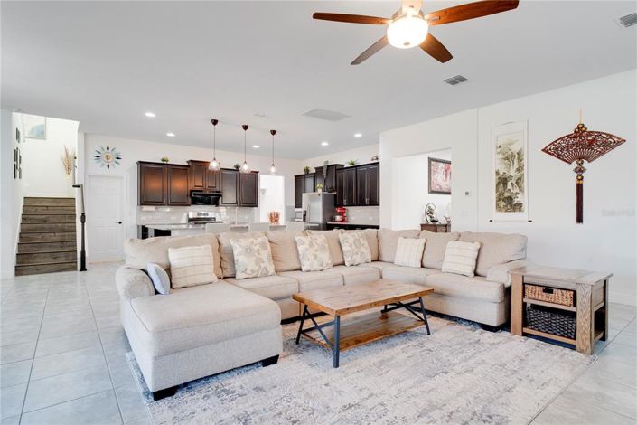 Image No.9-5 Bed House for sale