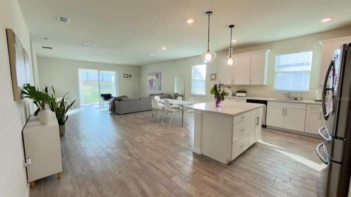 Image No.11-3 Bed House for sale