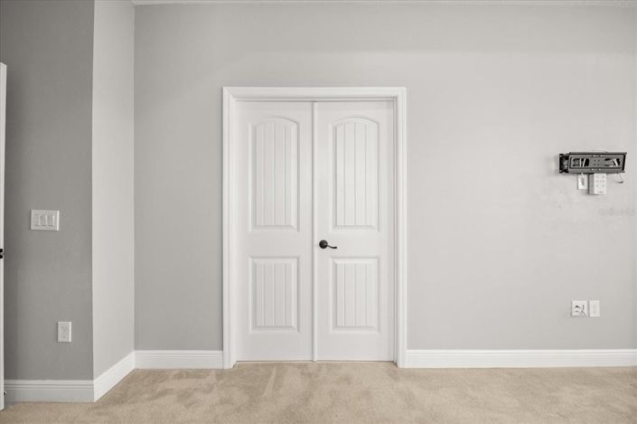 Image No.15-3 Bed House for sale