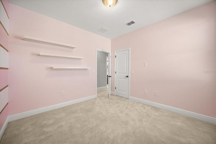 Image No.24-3 Bed House for sale