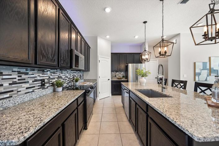 Image No.8-3 Bed House for sale