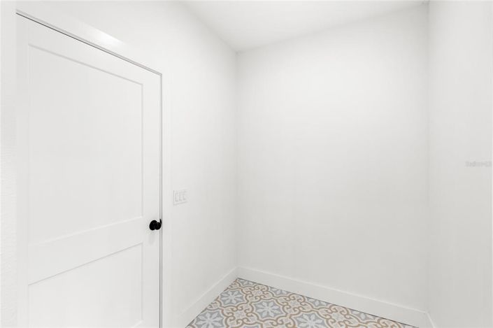 Image No.20-4 Bed House for sale