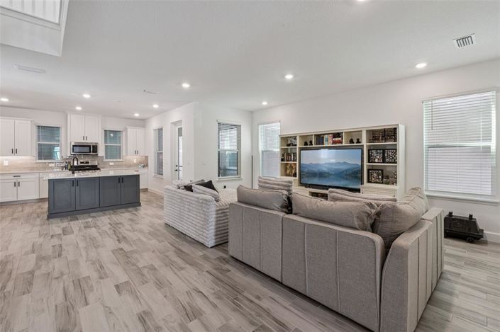 Image No.10-2 Bed House for sale