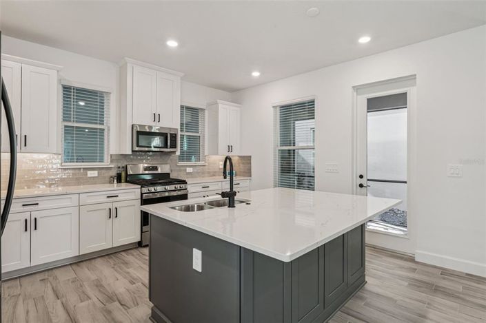 Image No.17-2 Bed House for sale