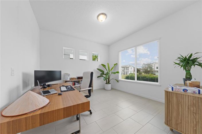 Image No.19-3 Bed House for sale