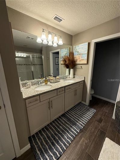 Image No.8-3 Bed Townhouse for sale