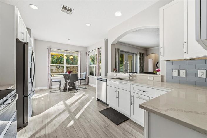 Image No.11-5 Bed House for sale