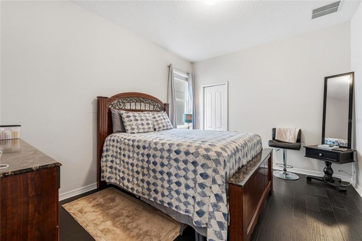 Image No.15-5 Bed House for sale