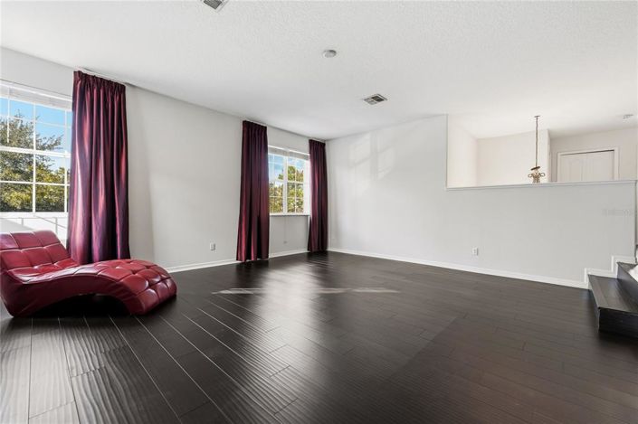 Image No.21-5 Bed House for sale