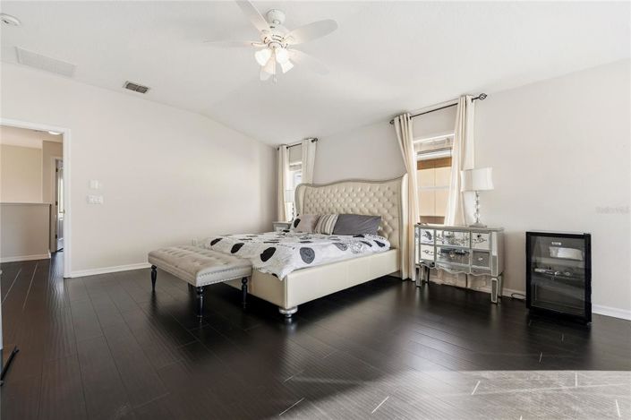 Image No.23-5 Bed House for sale