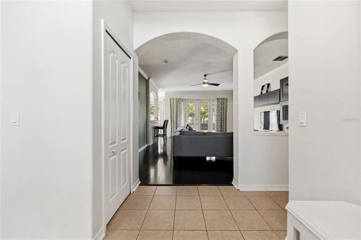 Image No.4-5 Bed House for sale