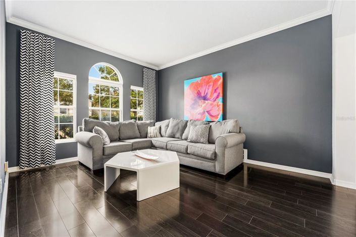 Image No.5-5 Bed House for sale