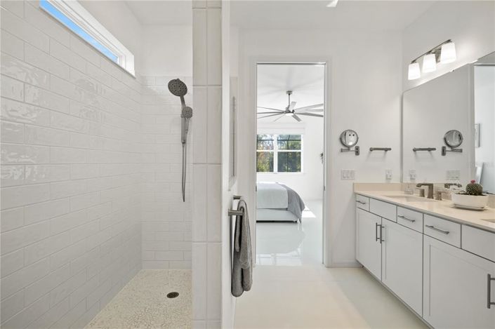 Image No.23-2 Bed House for sale